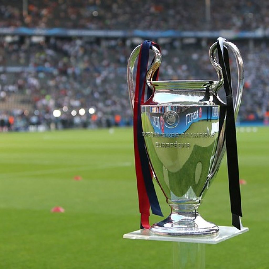UEFA traslada la final de la Champions al Estadio do Dragao en Oporto