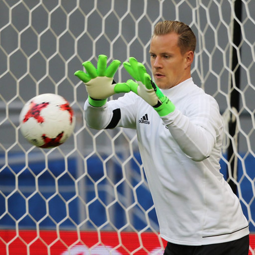 Ter Stegen se somete a terapia en su rodilla derecha y se pierde la Euro 2020