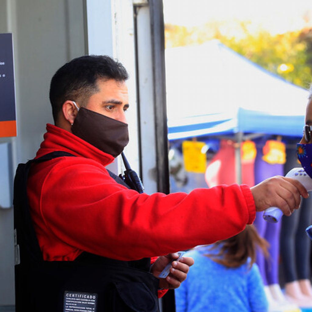 Sernac oficia a supermercados por políticas de seguridad
