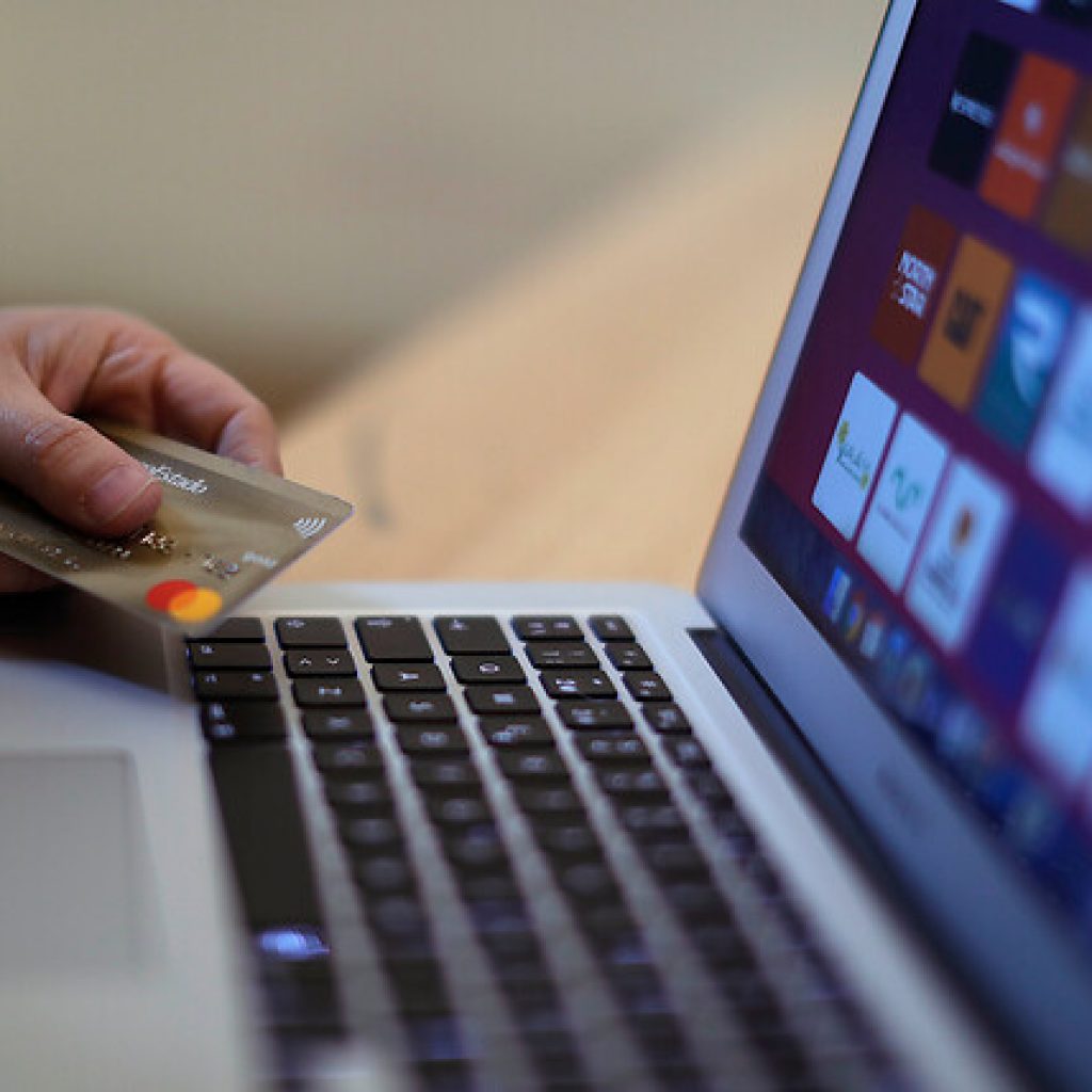 CCS: Primer día de CyberDay superó los 2 millones de transacciones