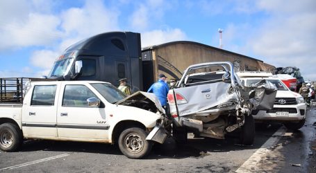 Al menos 7 lesionados deja choque múltiple en Linares