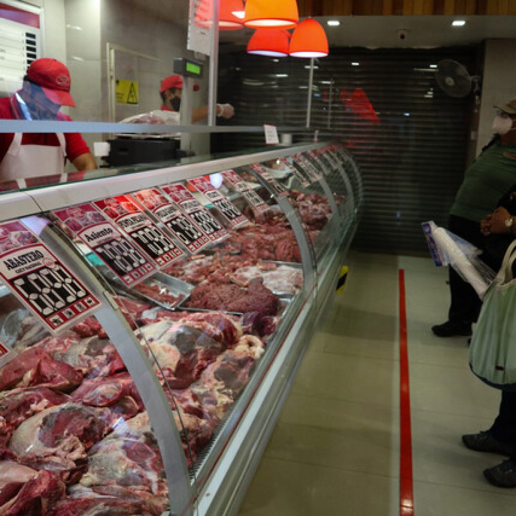 Argentina eliminará restricciones para exportar carne si se estabilizan precios