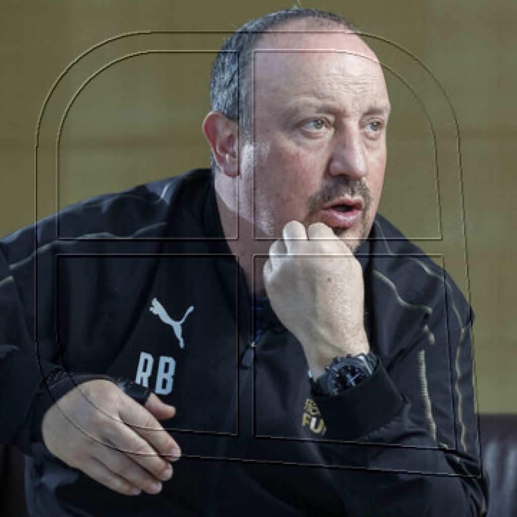 Premier: Rafael Benítez llega al Everton firmando un contrato de tres años