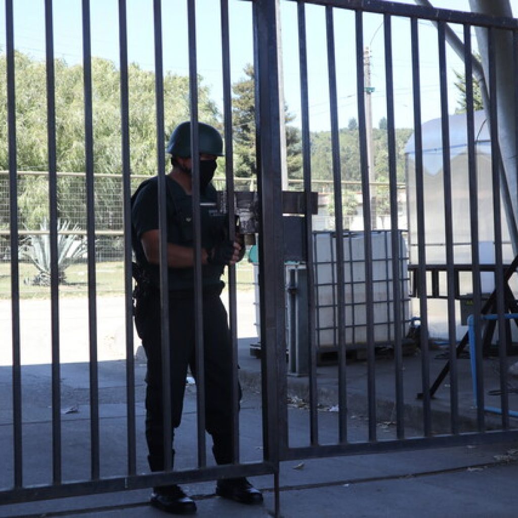 Gendarmería confirma brote de Covid-19 en cárcel de San Carlos