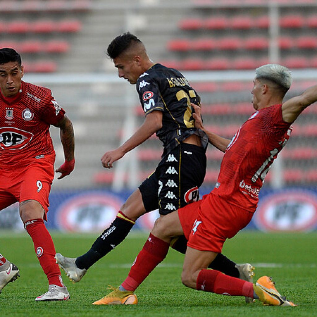 Unión Española informó la renovación de Benjamín Galdames hasta 2023