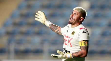 Unión Española decidió retirar la capitanía y la titularidad a Diego Sánchez