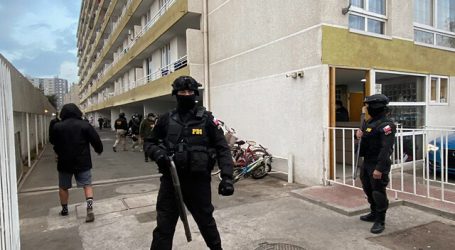 Operativo antidrogas de la PDI deja más de 20 detenidos en Lo Barnechea