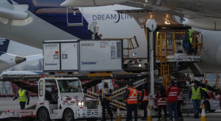 Llegó al país nuevo cargamento con 1 millón de vacunas Sinovac