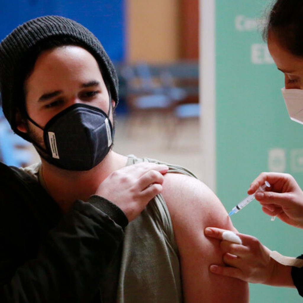 Covid-19: 73,3% de población objetivo ha sido vacunada con primera dosis