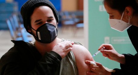 Covid-19: 73,3% de población objetivo ha sido vacunada con primera dosis