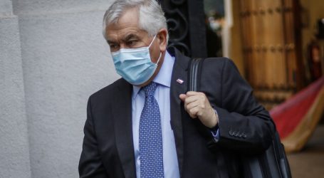 Ministro Enrique Paris confirmó que dio negativo a Covid-19