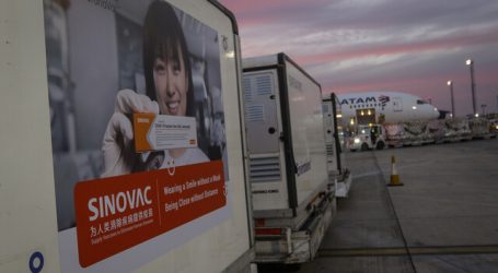 China aprueba uso de emergencia de vacuna Sinovac en menores de 3 a 17 años