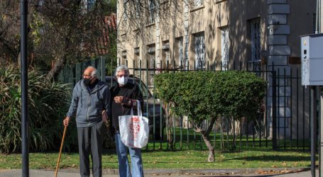 Autoridades llaman a tercera edad a inscribirse al IFE Universal