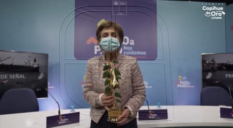 Subsecretaria Paula Daza se convierte en la reina del “Copihue de Oro”