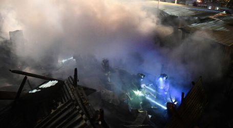 Incendio en campamento de Antofagasta dejó 53 personas damnificadas