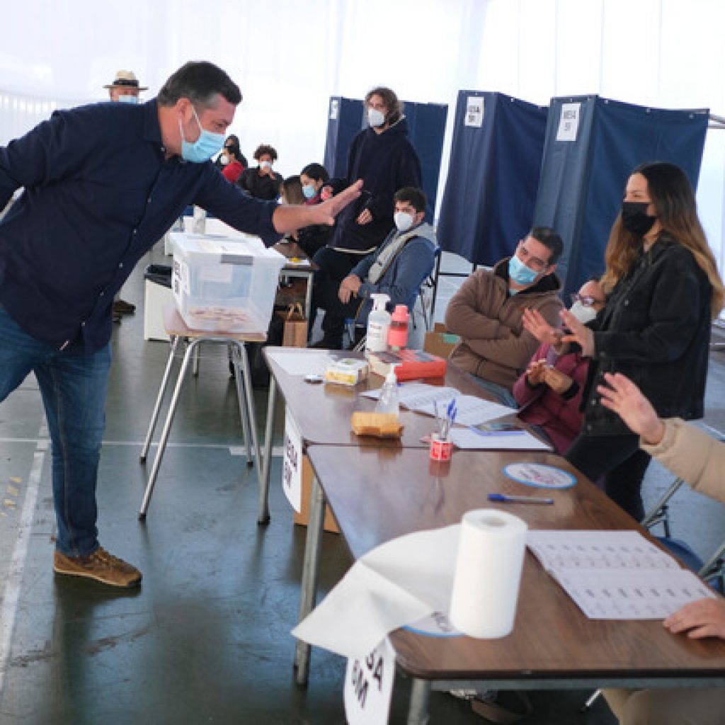Sebastián Sichel a Lavín: “Quiero hacer un llamado a la humildad”