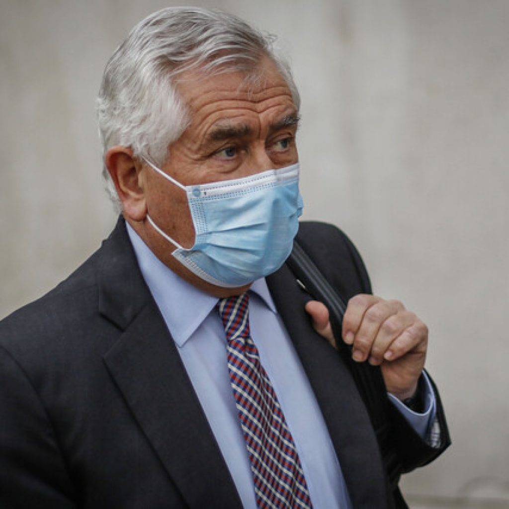 Minsal evaluó junto a 140 organizaciones eventuales cambios en el “Paso a Paso”