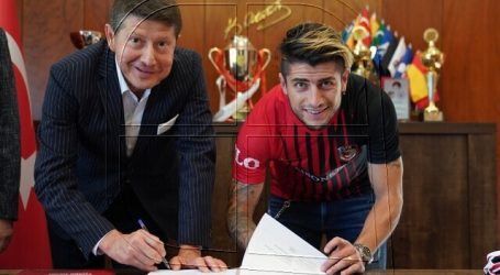 Angelo Sagal fue oficializado como nuevo refuerzo del Gaziantep turco