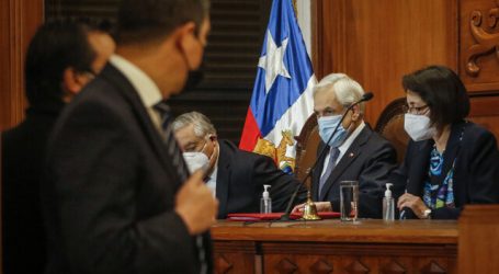 Piñera asistió a proclamación de resultados de la elección de constituyentes