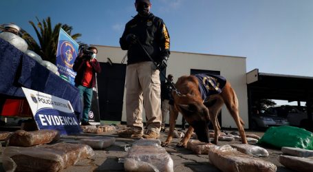 Incautan 123 kilos de droga transportada por mar desde Perú