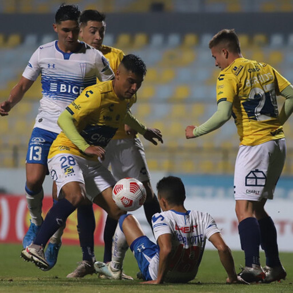 Copa Chile: La UC igualó en Viña con Everton en la ida de octavos de final