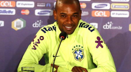 Fernandinho renovó por una temporada con el Manchester City