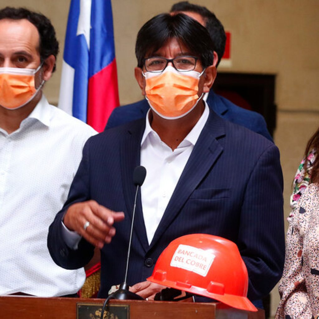 Velásquez ofició al Gobierno por vuelos que continúan saliendo desde Antofagasta