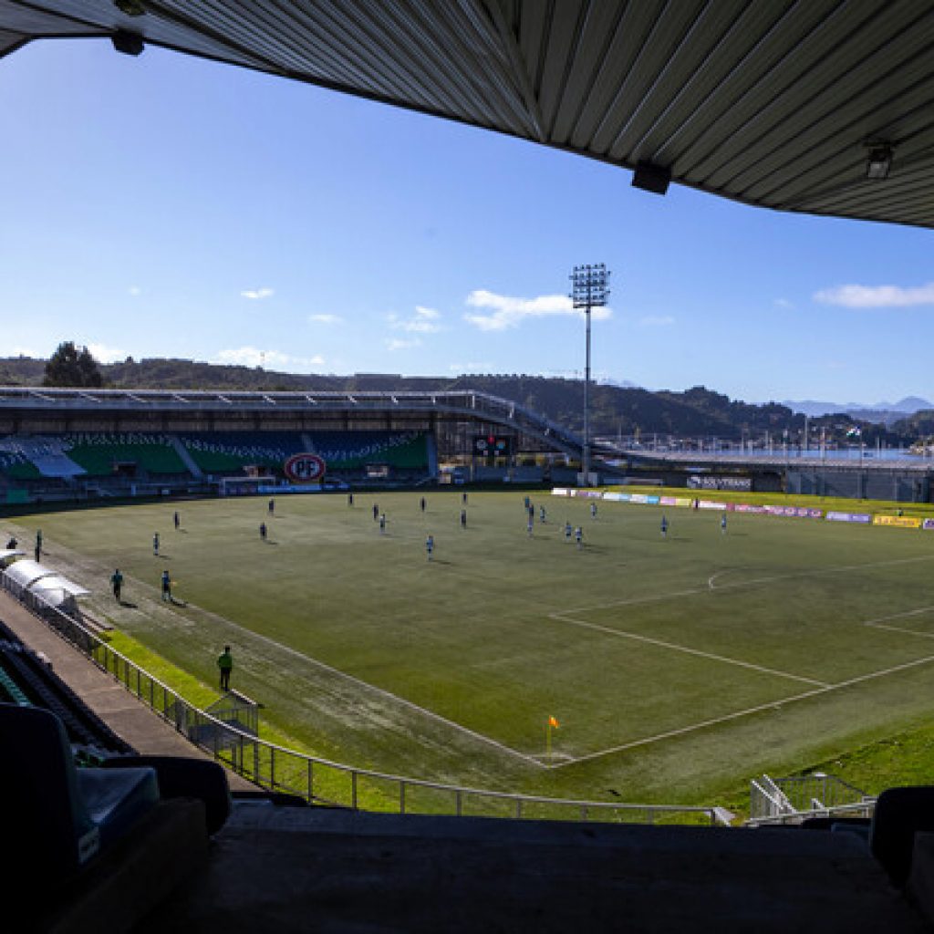 Diputado Prieto solicita al Gobierno apertura de estadios con aforo restringido