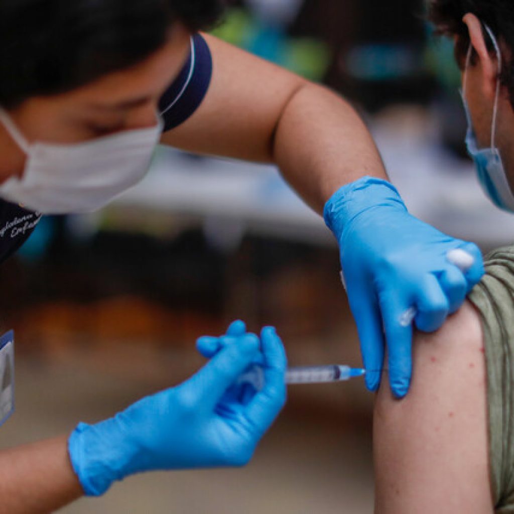 Más de la mitad de la población de Uruguay cuenta con las dos dosis de la vacuna