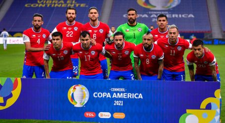 La “Roja” jugaría con tres hombres en el fondo para enfrentar a Brasil
