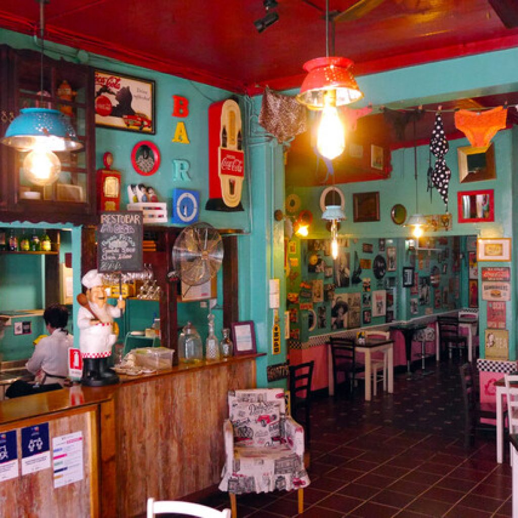 Rifan icónico restaurante en cerro de Valparaíso