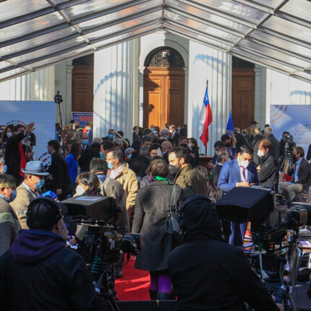 Suspenden de momento sesión inicial de la Convención Constitucional