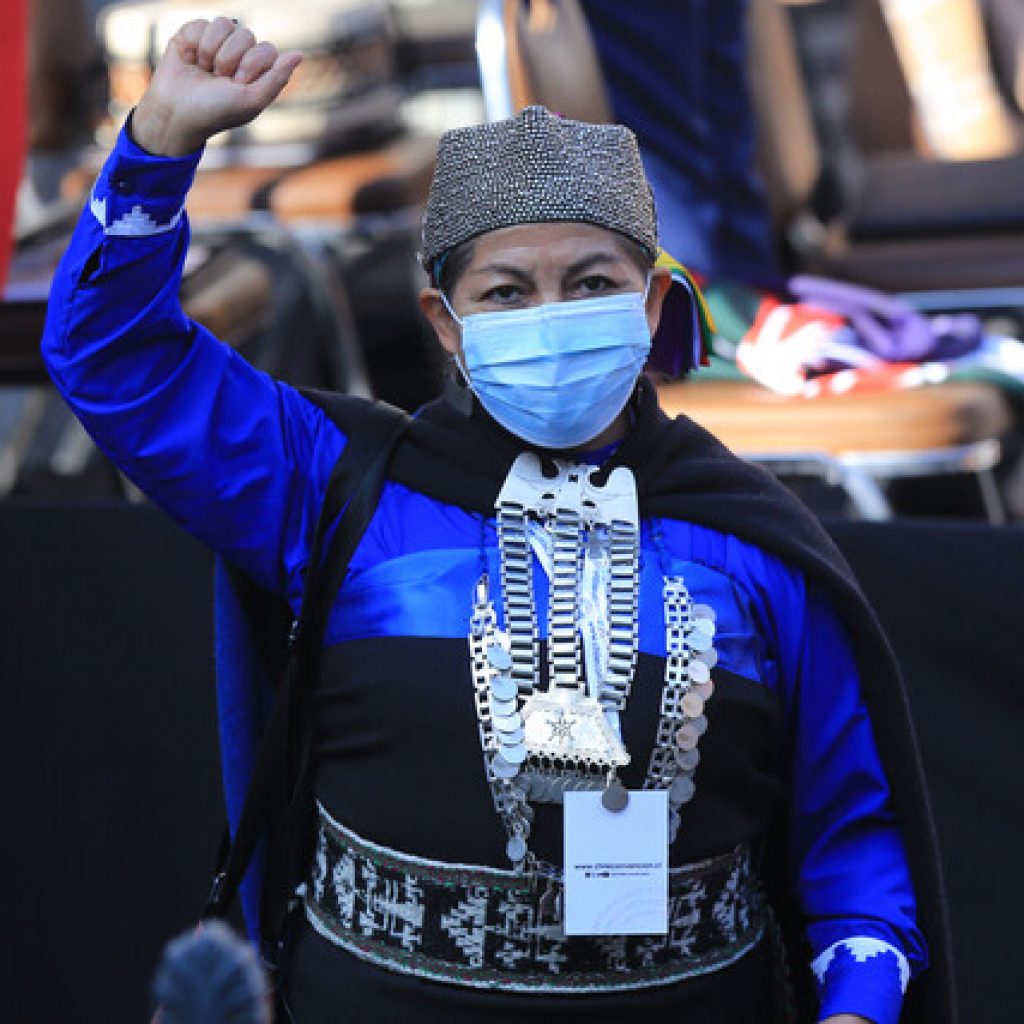 Elisa Loncón es elegida presidenta de la Convención Constitucional