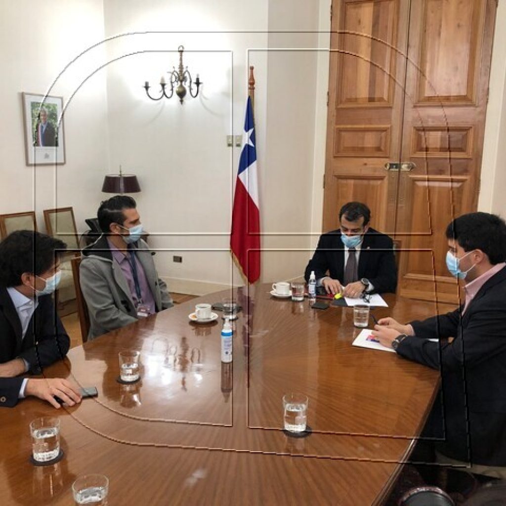 Mark González se reunió con el ministro del Interior en La Moneda