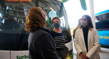 Presentan servicio de buses ecológicos que operarán en el aeropuerto de Santiago