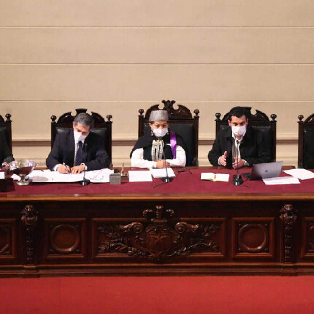 Canal de la U. Chile transmitirá en vivo sesiones de la CC en televisión abierta