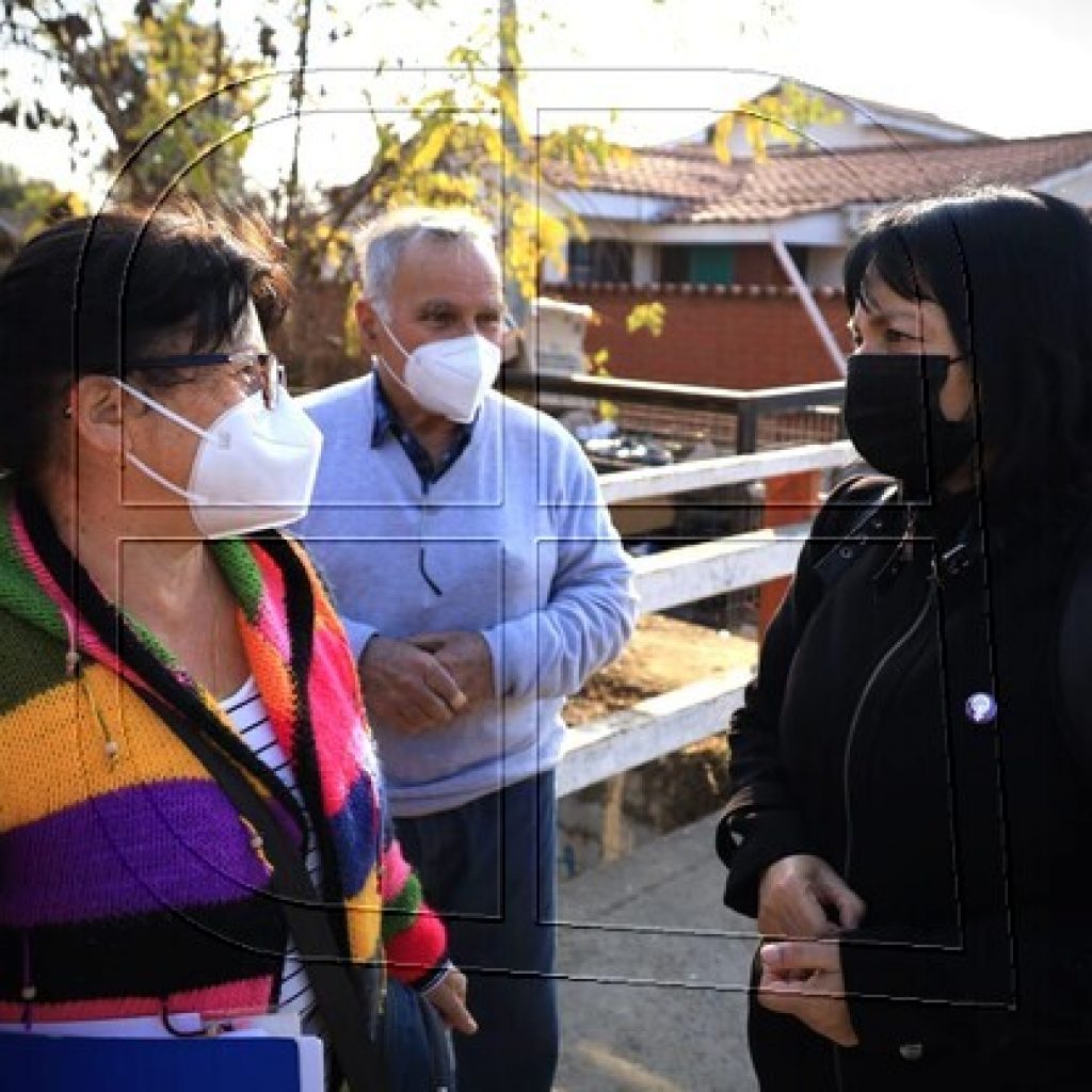 Familias de Villa Alemana denuncian malos olores desde hace más de 4 años