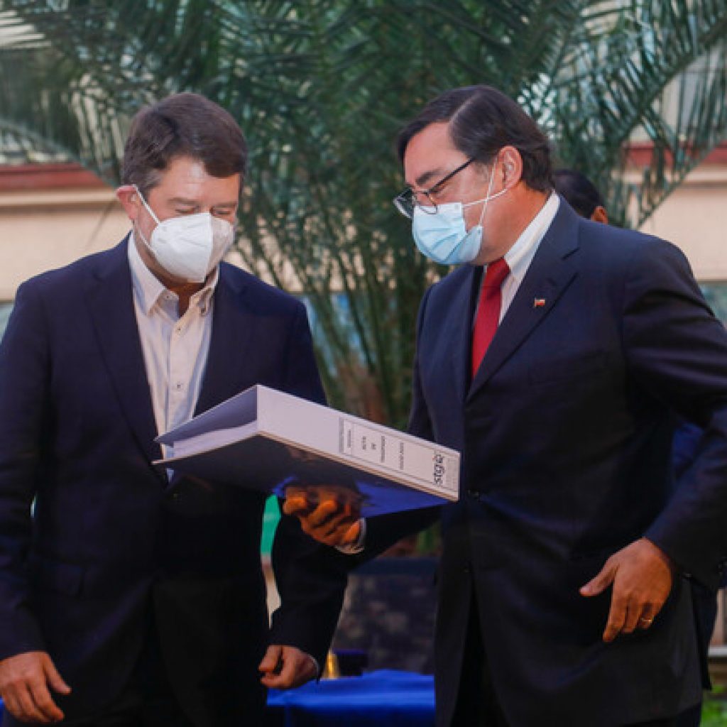 Claudio Orrego juró este miércoles como nuevo gobernador de la RM