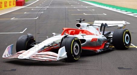 La F1 presentó su auto de 2022 diseñado para igualar la competición