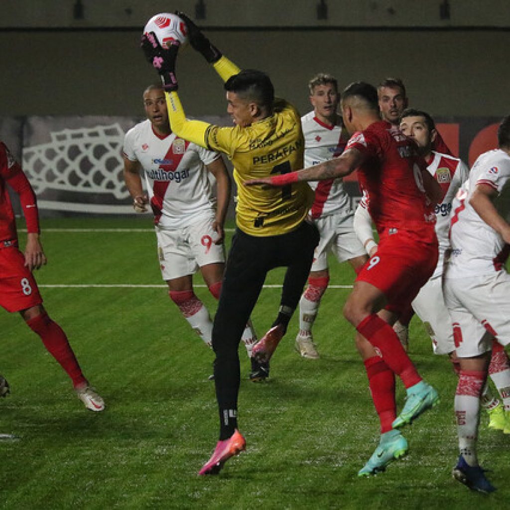 Unión La Calera alcanza el liderato con ajustado triunfo sobre Curicó Unido