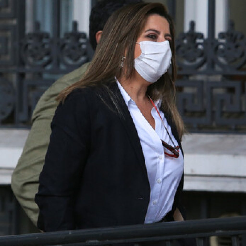 Marinovic acusó "show" por intervención de machi Linconao en mapudungún