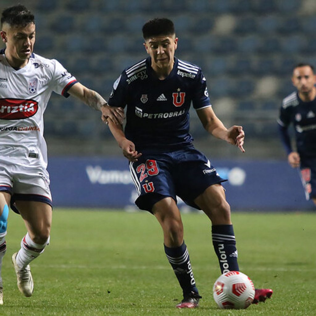 La 'U' derrotó a Deportes Melipilla y recupera terreno en el Campeonato Nacional