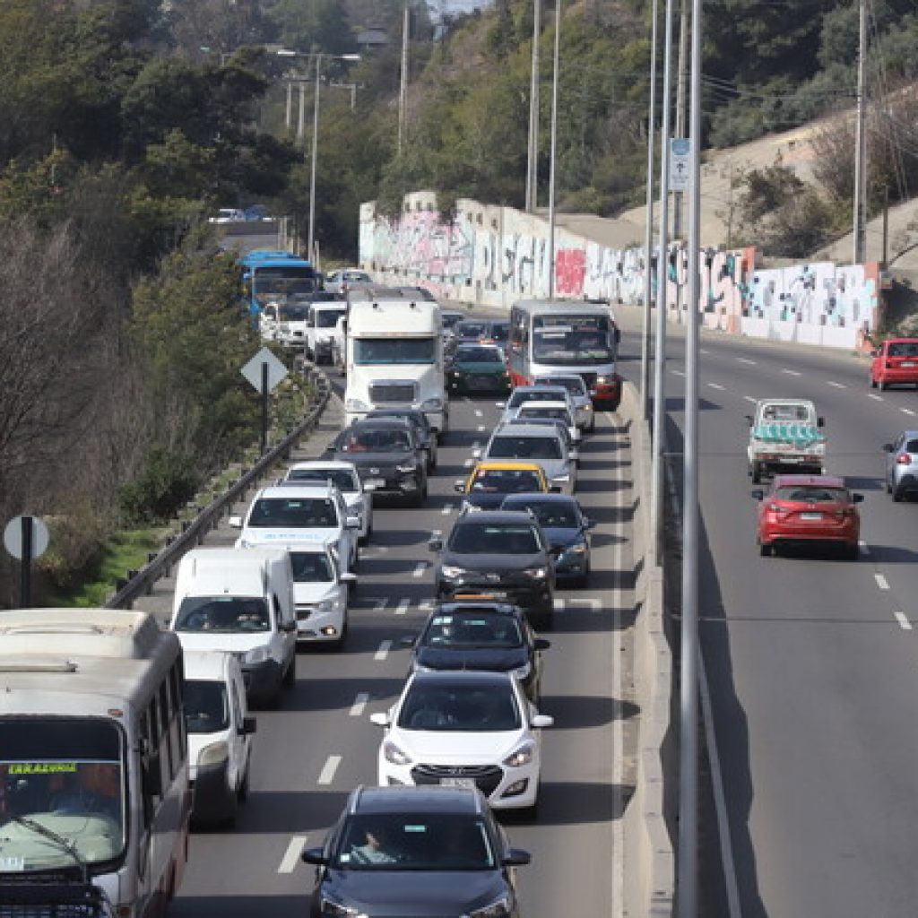 Tres muertos deja desbarrancamiento de camiones en Viña del Mar