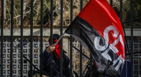 Ministro Raúl Figueroa criticó la toma del Instituto Nacional