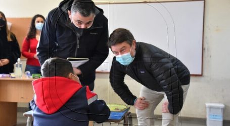 Gobernador de la RM supervisa regreso a clases presenciales