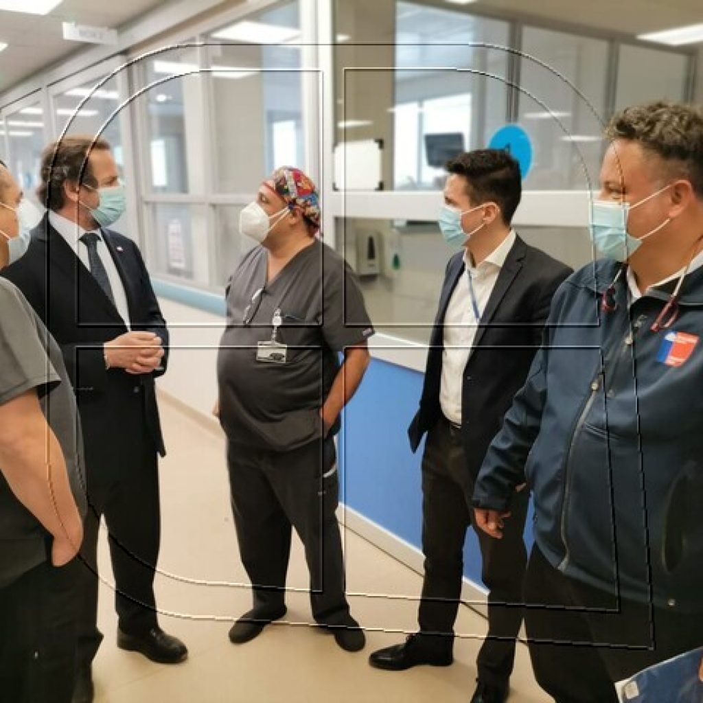 Subsecretario Dougnac inspecciona obras del nuevo Hospital de Alto Hospicio