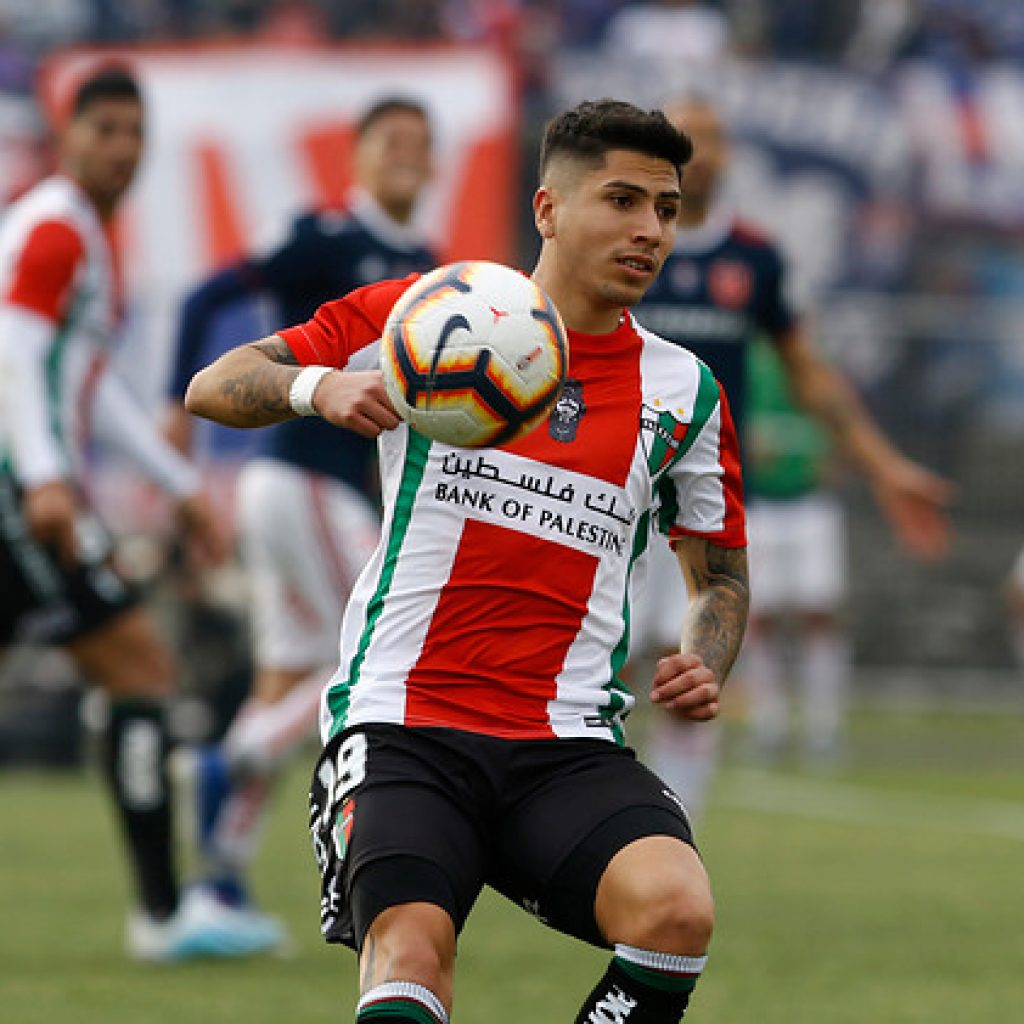 Palestino oficializó el fichaje de Brayan Véjar