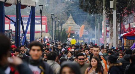 Claudio Orrego no descarta realizar fondas en el Parque O’Higgins