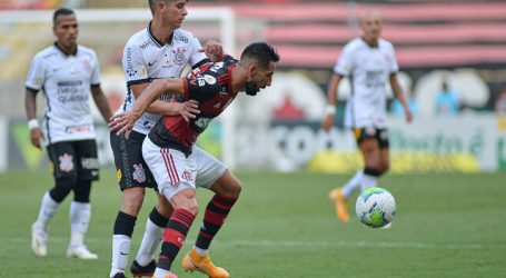 Brasileirao: Flamengo con Isla venció a domiiclio al Corinthians de Araos