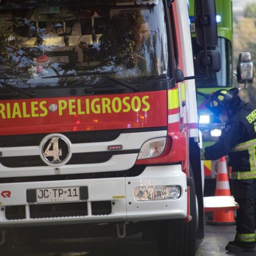 Incendio destruyó dos casas en el sector del mercado Lo Valledor